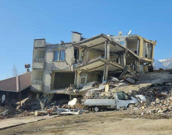 Deprem Travmasında 5 Evre Bulunuyor