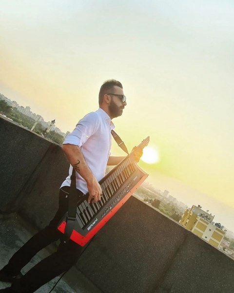 KEMAL CEYHAN MÜZİK LÜKS OLDU