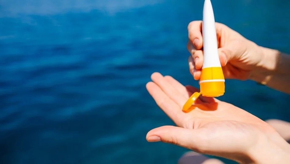 Güneşten korunmak isterken kanser olmayın