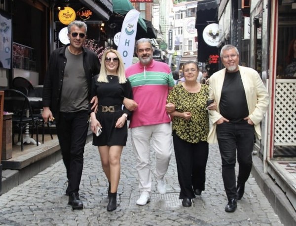 Yapımın Seslendirmesi için bir araya geldiler