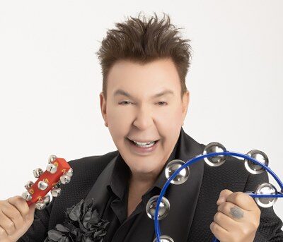 AYDIN YENİ ŞARKISIYLA UÇUYOR