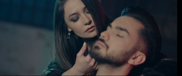 MEHMET SAVCI’DAN BİRAZ POP BİRAZ ARABESK ŞARKI