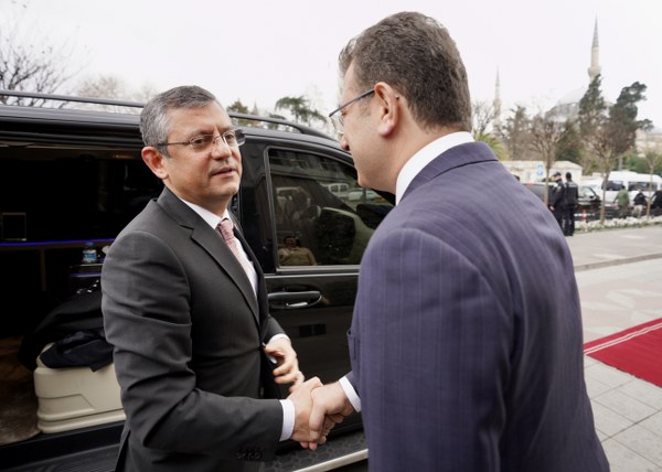 ÖZEL’DEN İMAMOĞLU’NA ‘ADAYLIK’ ZİYARETİ