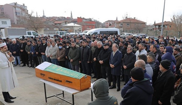 ÇALIŞANINA SON VEDA