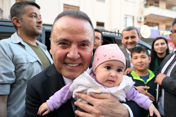 Başkan Böcek Kemer ve Finikeliler ile buluştu