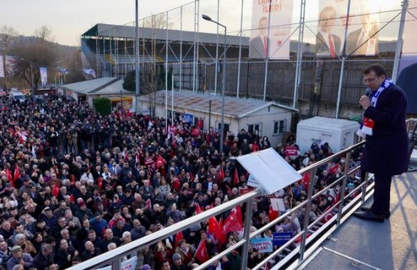 SARIYER’DE HALKLA BULUŞTU