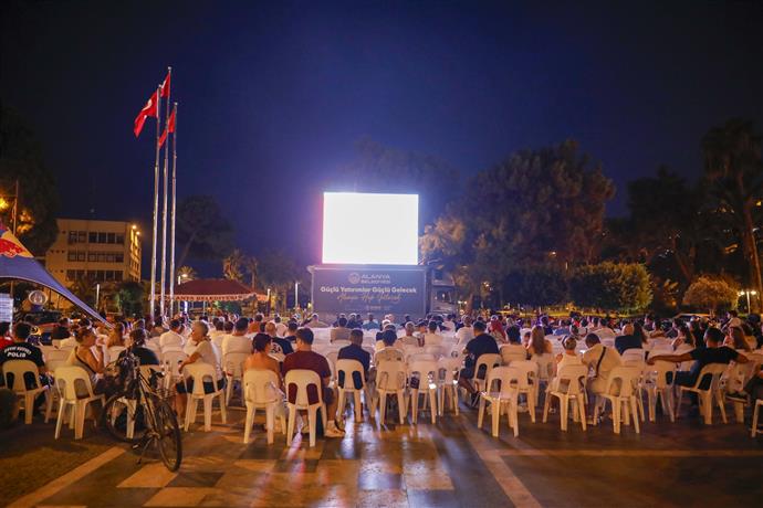 ALANYA’DA DEV EKRANDA YARIŞ HEYECANI