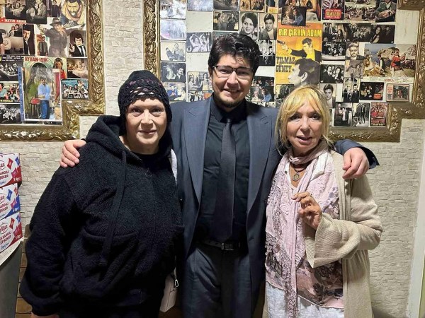 YEŞİLÇAM OYUNCULARINDAN ”YEŞİLÇAM HUZUREVİ” ÇAĞRISI